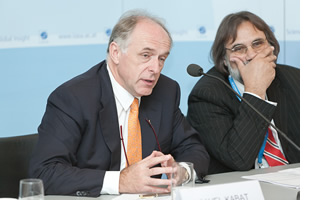 Pavel Kabat and Nebojsa Nakicenovic